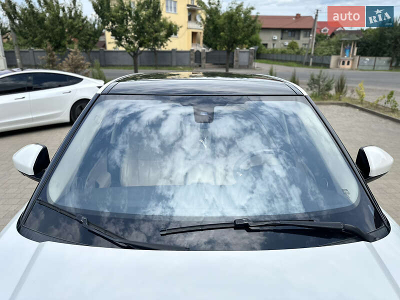 Позашляховик / Кросовер Land Rover Range Rover Evoque 2015 в Мукачевому