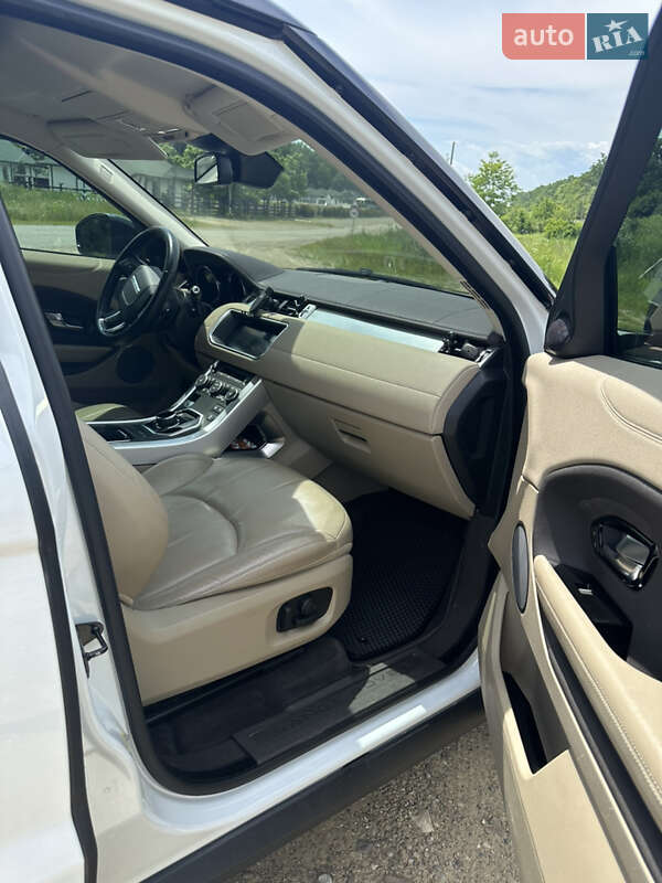 Внедорожник / Кроссовер Land Rover Range Rover Evoque 2016 в Черновцах