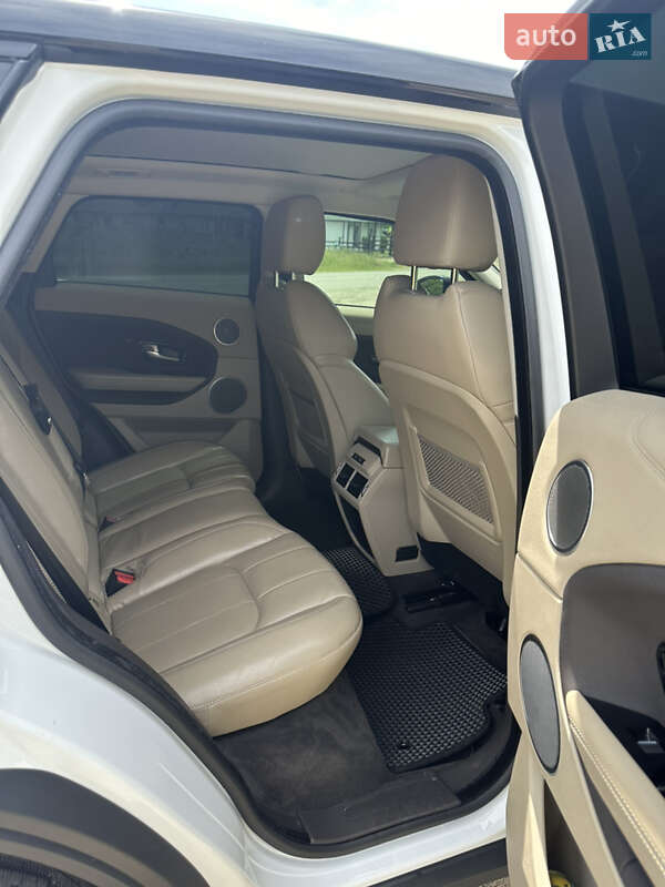 Внедорожник / Кроссовер Land Rover Range Rover Evoque 2016 в Черновцах