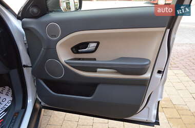Внедорожник / Кроссовер Land Rover Range Rover Evoque 2015 в 