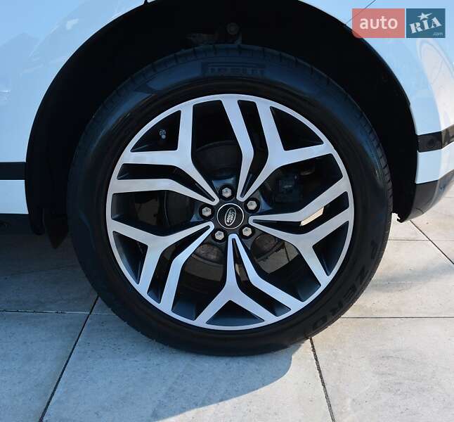 Внедорожник / Кроссовер Land Rover Range Rover Evoque 2019 в Киеве