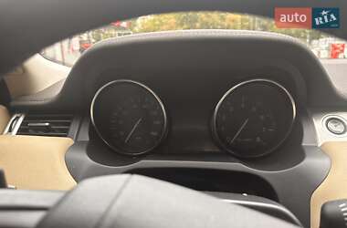Внедорожник / Кроссовер Land Rover Range Rover Evoque 2013 в 