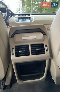 Внедорожник / Кроссовер Land Rover Range Rover Evoque 2013 в 