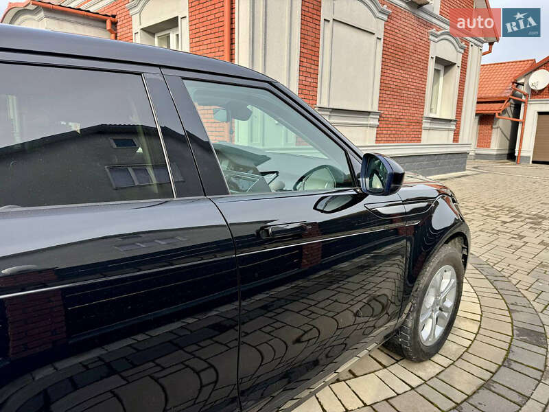 Внедорожник / Кроссовер Land Rover Range Rover Evoque 2019 в Черновцах