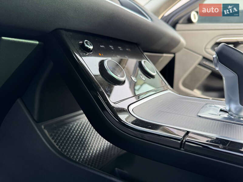 Внедорожник / Кроссовер Land Rover Range Rover Evoque 2019 в Черновцах
