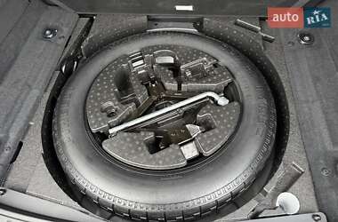 Внедорожник / Кроссовер Land Rover Range Rover Evoque 2019 в 