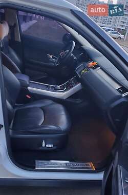 Позашляховик / Кросовер Land Rover Range Rover Evoque 2016 в  фото 12 Позашляховик / Кросовер Land Rover Range Rover Evoque 2016 в