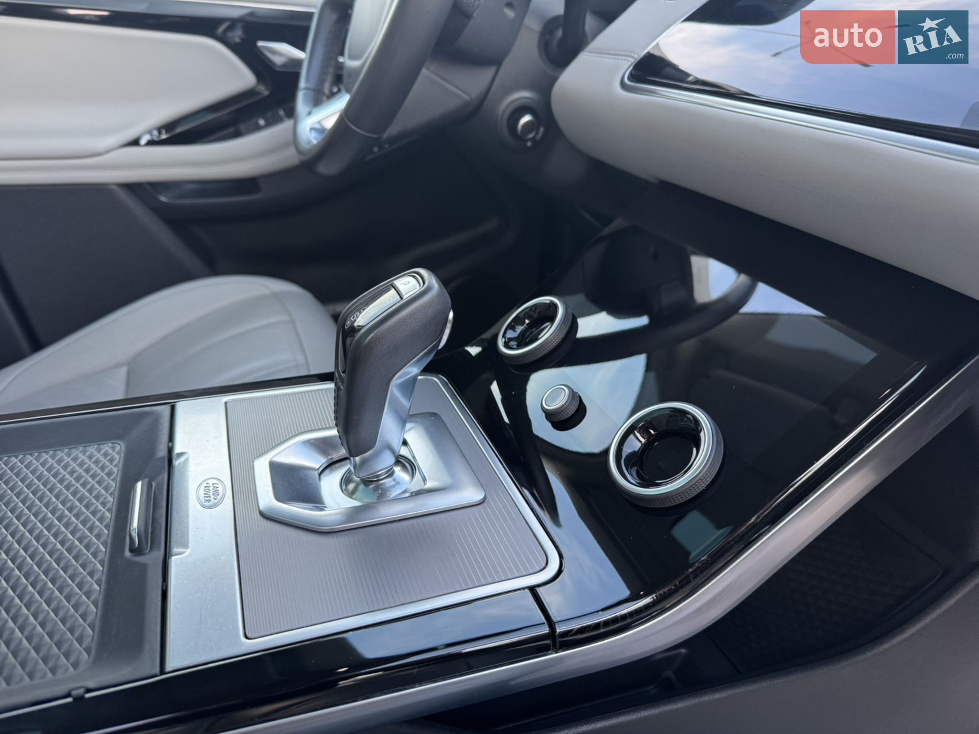 2019 Land Rover Range Rover Evoque - мініатюра 48
