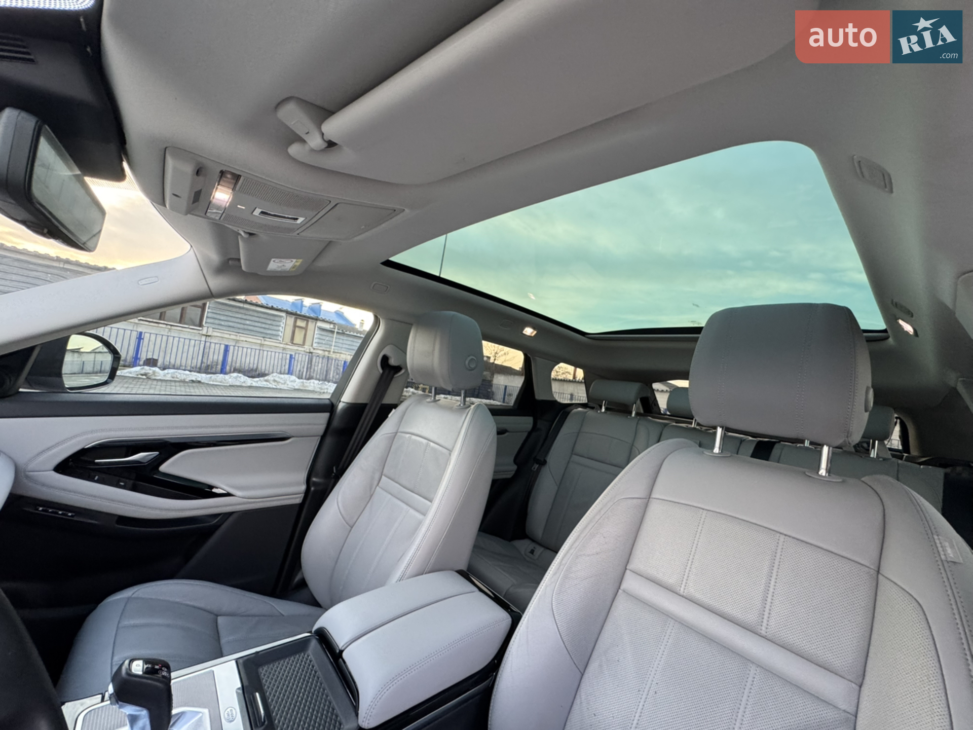 2019 Land Rover Range Rover Evoque - мініатюра 61