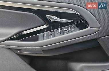 Внедорожник / Кроссовер Land Rover Range Rover Evoque 2019 в 