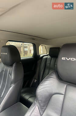 Внедорожник / Кроссовер Land Rover Range Rover Evoque 2015 в 