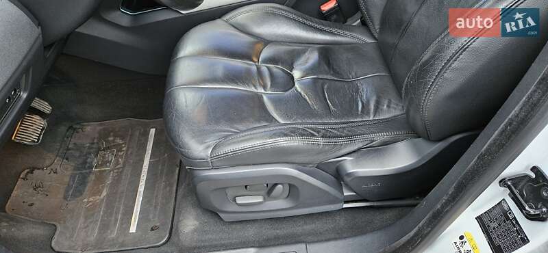 Внедорожник / Кроссовер Land Rover Range Rover Evoque 2011 в Киеве