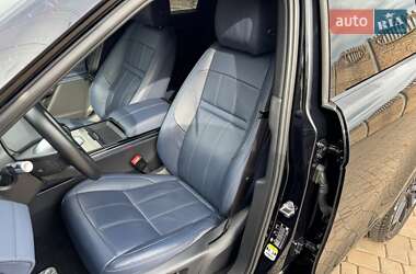 Внедорожник / Кроссовер Land Rover Range Rover Evoque 2019 в 