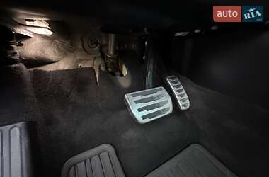 Позашляховик / Кросовер Land Rover Range Rover Evoque 2019 в 