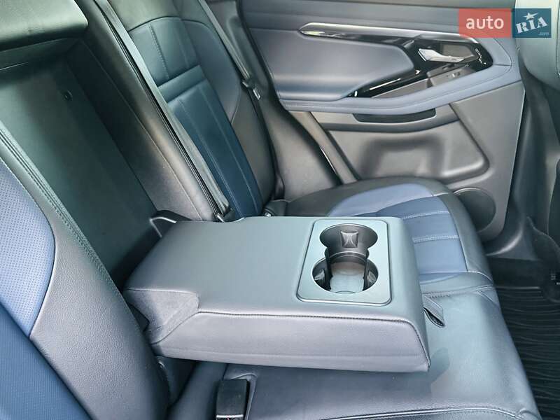 Внедорожник / Кроссовер Land Rover Range Rover Evoque 2019 в Киеве