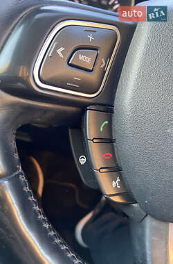 Внедорожник / Кроссовер Land Rover Range Rover Evoque 2013 в 