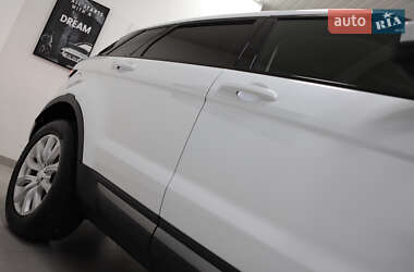 Внедорожник / Кроссовер Land Rover Range Rover Evoque 2015 в 