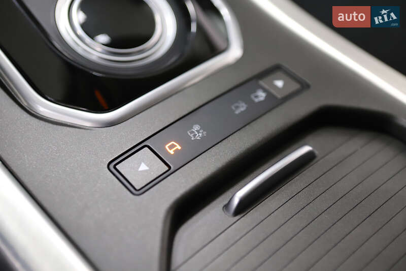 Внедорожник / Кроссовер Land Rover Range Rover Evoque 2015 в Дрогобыче