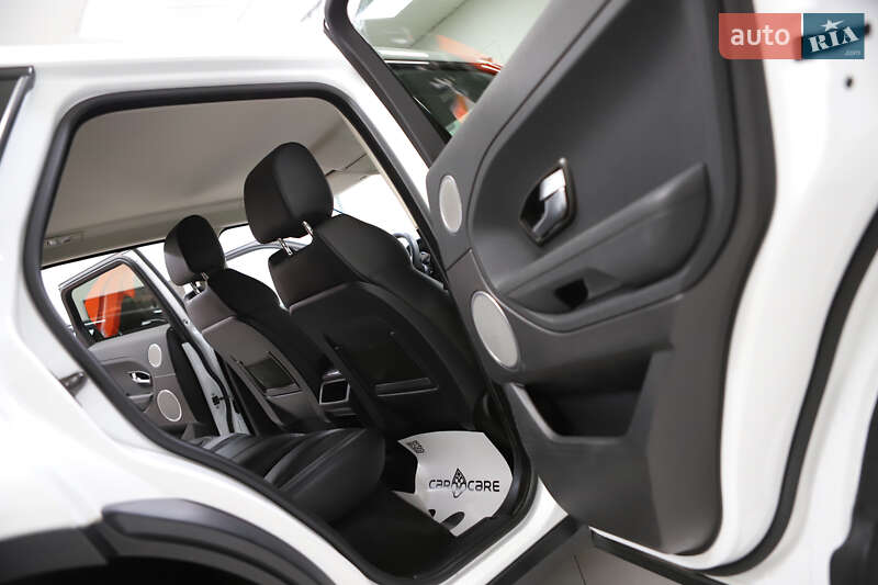 Внедорожник / Кроссовер Land Rover Range Rover Evoque 2015 в Дрогобыче