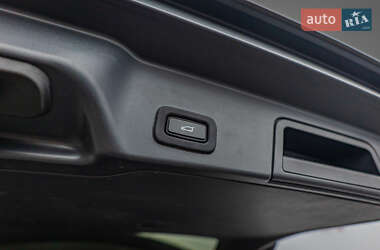 Внедорожник / Кроссовер Land Rover Range Rover Evoque 2020 в 