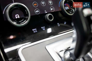 Позашляховик / Кросовер Land Rover Range Rover Evoque 2019 в 
