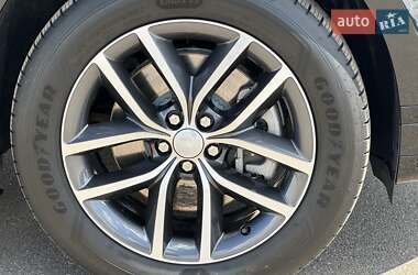 Внедорожник / Кроссовер Land Rover Range Rover Evoque 2023 в 