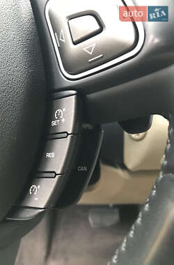 Внедорожник / Кроссовер Land Rover Range Rover Evoque 2014 в 