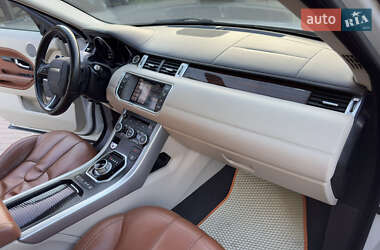 Внедорожник / Кроссовер Land Rover Range Rover Evoque 2012 в 