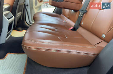 Внедорожник / Кроссовер Land Rover Range Rover Evoque 2012 в 
