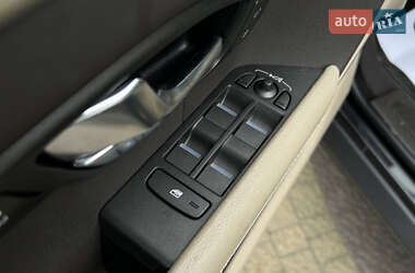 Внедорожник / Кроссовер Land Rover Range Rover Evoque 2012 в 