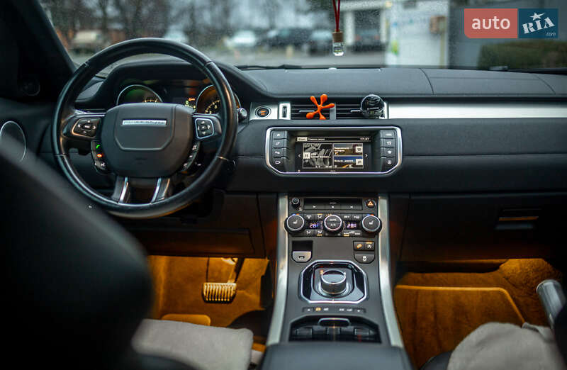 Внедорожник / Кроссовер Land Rover Range Rover Evoque 2015 в Черновцах