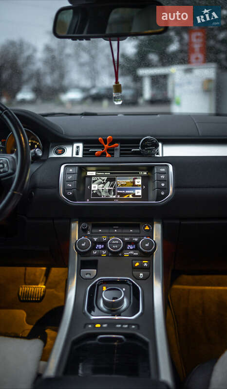 Внедорожник / Кроссовер Land Rover Range Rover Evoque 2015 в Черновцах
