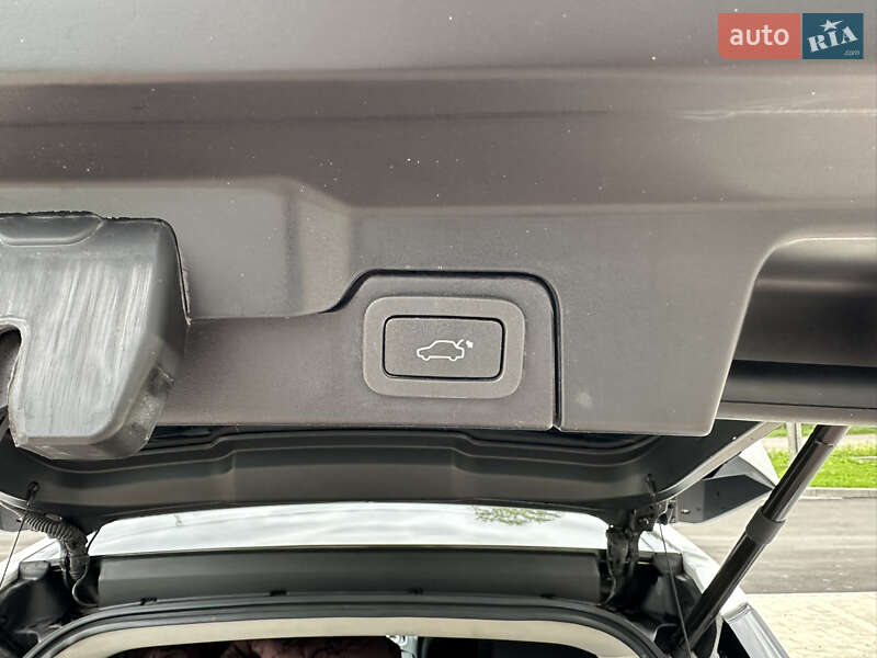 Внедорожник / Кроссовер Land Rover Range Rover Evoque 2014 в Виннице