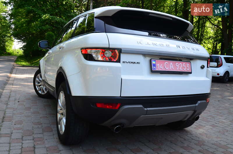 Внедорожник / Кроссовер Land Rover Range Rover Evoque 2015 в Трускавце