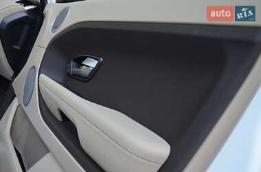 Позашляховик / Кросовер Land Rover Range Rover Evoque 2015 в 
