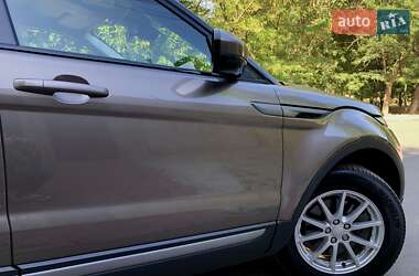 Внедорожник / Кроссовер Land Rover Range Rover Evoque 2017 в 