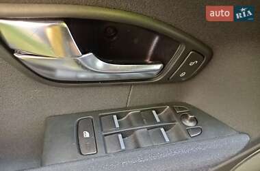 Внедорожник / Кроссовер Land Rover Range Rover Evoque 2013 в 