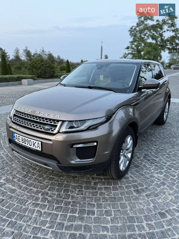 Внедорожник / Кроссовер Land Rover Range Rover Evoque 2015 в 