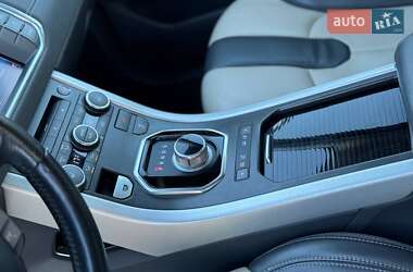 Позашляховик / Кросовер Land Rover Range Rover Evoque 2012 в 