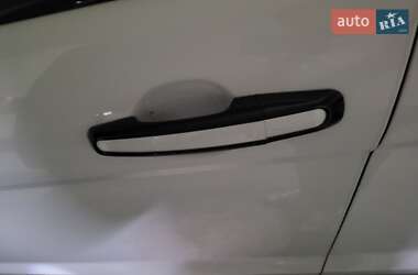 Внедорожник / Кроссовер Land Rover Range Rover Evoque 2011 в 