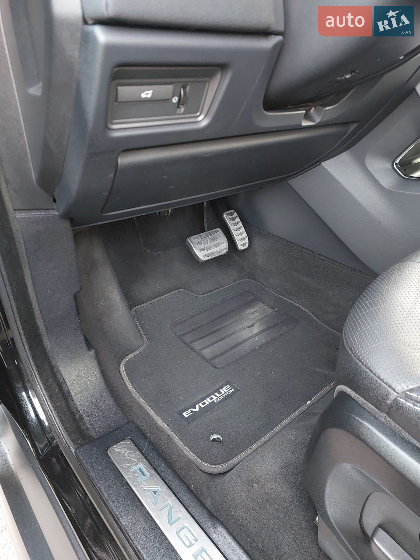 2015 Land Rover Range Rover Evoque - мініатюра 28