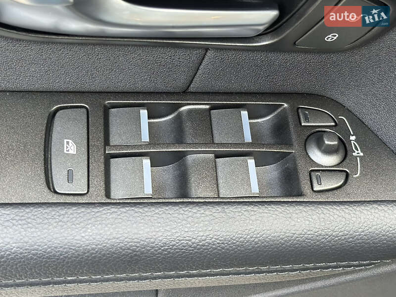 Позашляховик / Кросовер Land Rover Range Rover Evoque 2017 в Києві
