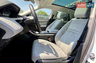 Внедорожник / Кроссовер Land Rover Range Rover Evoque 2019 в 