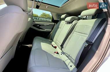 Внедорожник / Кроссовер Land Rover Range Rover Evoque 2019 в 