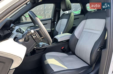 Внедорожник / Кроссовер Land Rover Range Rover Evoque 2023 в 