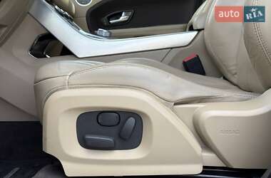 Внедорожник / Кроссовер Land Rover Range Rover Evoque 2015 в 