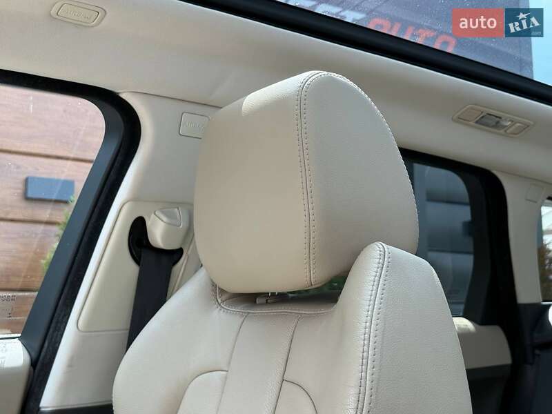 Позашляховик / Кросовер Land Rover Range Rover Evoque 2015 в Рівному