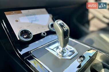 Внедорожник / Кроссовер Land Rover Range Rover Evoque 2022 в 