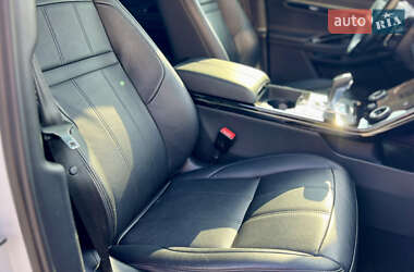Внедорожник / Кроссовер Land Rover Range Rover Evoque 2022 в 