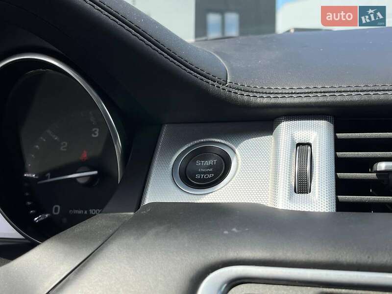 Внедорожник / Кроссовер Land Rover Range Rover Evoque 2014 в Львове